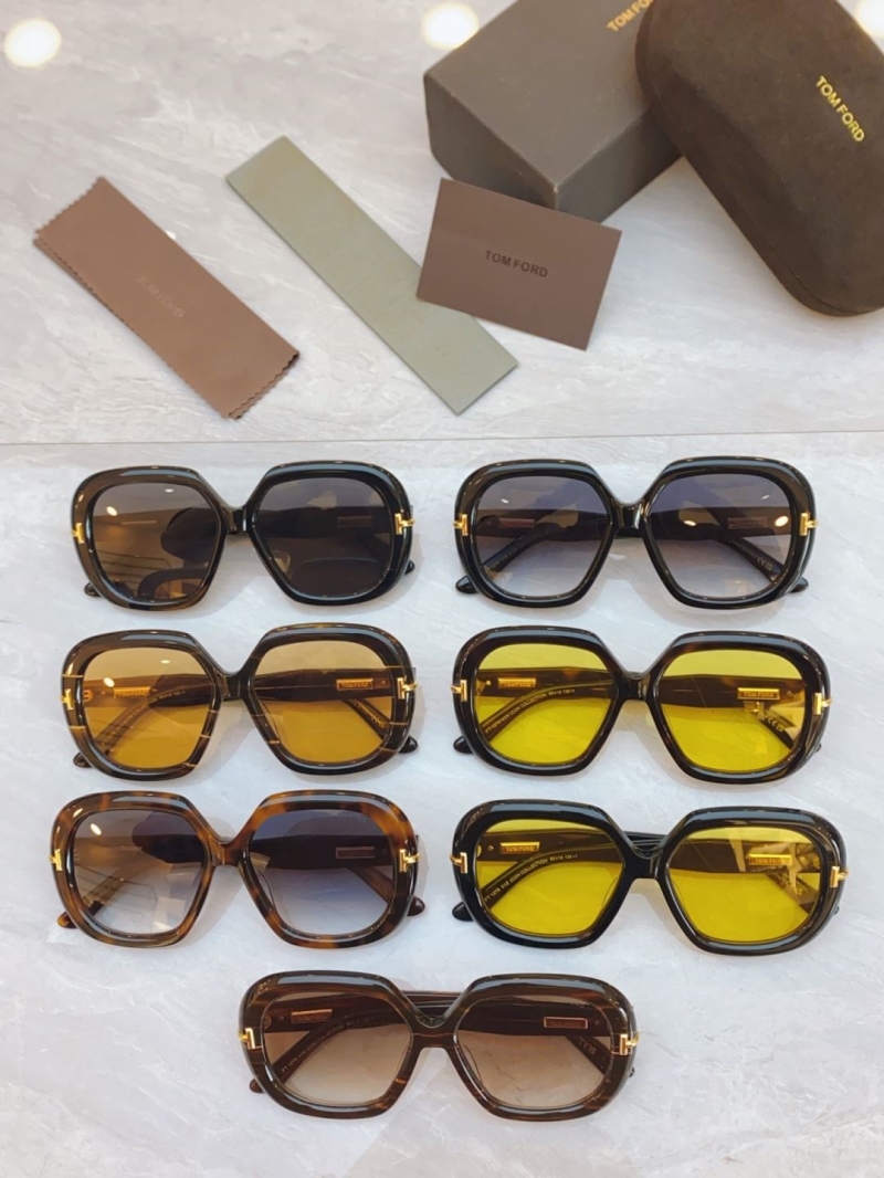 TOM FORD